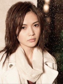 YUI 