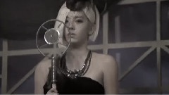 眼泪簌簌