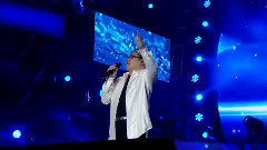弯弯的月亮