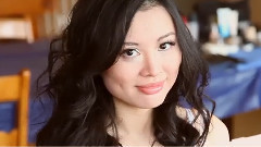 Agnes Zee