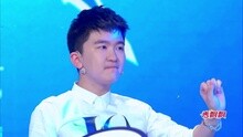 可爱小男生现场帅气舞蹈