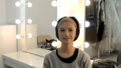 影视原声 - 电影<暴躁天使>花絮苏妙玲拍摄海报受访