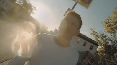 Erik Hassle - Smaller