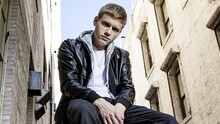克里斯·布朗,Cal Scruby - Ain't Shit Change