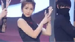 她