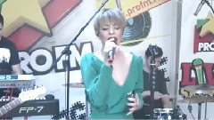 Giulia - Ochii tai