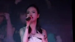 胡灵 - 娱乐