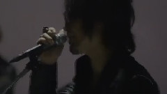 BROKEN MIRROR