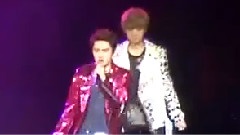 少女时代,EXO - DJ Got Us Falling In Love Again