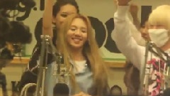 少女时代 - Kiss The Radio Tiffany Cut 2