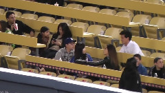 少女时代 - SNSD Loving the Nachos at Dodger Stadium13/06/05