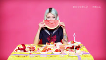  - 《奇葩大会》主题曲演唱者袁园，回归摇滚女主唱，演绎摇滚少女的占有欲。