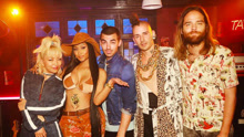 DNCE,Nicki Minaj - Kissing Strangers