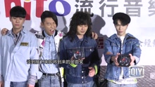 狮子合唱团 - 狮子合唱团扬言曲金穿红内裤 中间绣上狮子头招好运