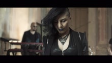 Giusy Ferreri - La bevanda ha un retrogusto amaro