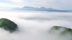 雲海の中のラピュタの道 阿蘇 【空撮】