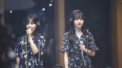 侧耳倾听