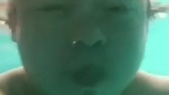 水泳中的妙云