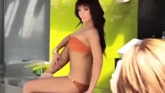 哲科娇妻狂野性感写真 迷离灯光衬托诱人身材