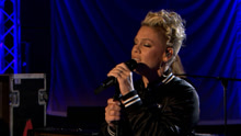 P!nk - P!nk Live In Lounge2017
