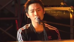 男孩
