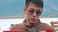 太甜!刘涛跟老公厨房亲亲 陈翔挑战生火难题