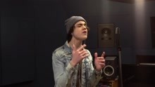 歪果小正太翻唱Katy Perry的《Chained To The Rhythm》