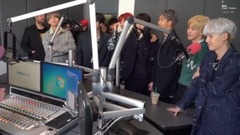 102.7KIISFM AMAs后台采访防弹少年团 中文字幕 17/11/28