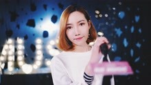 女生弹唱王菲金曲《红豆》