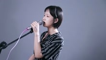  - 烟嗓美女翻唱《光辉岁月》