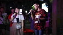 小姑娘唱的很不错哦