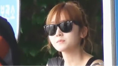 少女时代 - Jessica 机场饭拍-2