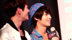 SHINee - Mstar 记者会 说中文Cut