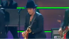 Bruno Mars,Rihanna,Sting,欧美群星,Ziggy Marley - Locked Out Of Heaven & Walking On The Moon & Could You Be Loved