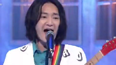 山顶的黑狗兄