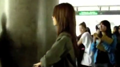 少女时代 - 允儿抵达洛杉矶国际机场