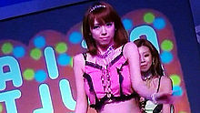  - 美女舞台大秀撩人舞姿