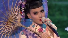 Unconditionally AMA全美音乐奖2013现场版