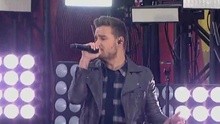 What Makes You Beautiful & Kiss You 现场版
