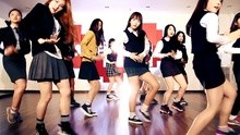少女时代 - 制服萝莉模仿少时《Mr.Mr.》