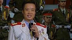 军旗下的我们