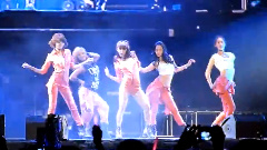 少女时代 - Dance Battle Fancam SM Town 10 In LA