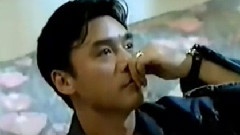 当你靠着我