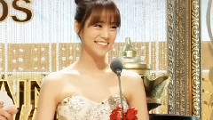 胜妍颁奖