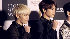 SHINee - 红毯
