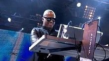 Taio Cruz,Paramore - Taio Cruz - Forever Love 现场版