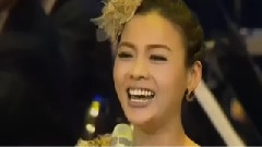 送一束康乃馨