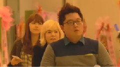少女时代 - 观看音乐剧<金发尤物> SooYoung & Sunny Cut