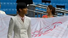少女时代 - Fancam Yoona As Flagbearer